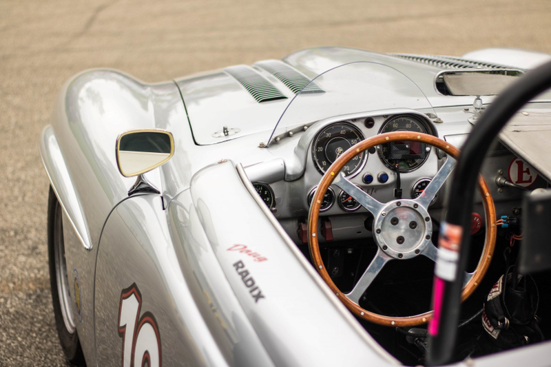 Illustration for article titled Your Ridiculously Awesome Vintage Racing Wallpapers Are Here